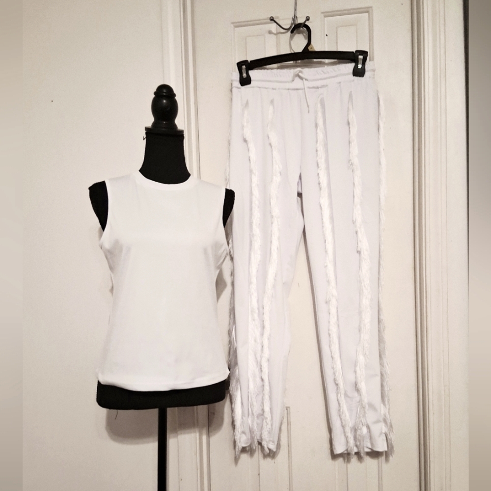 Elegant White Women's Fringe Pants & Top Set - Picture 2 of 6